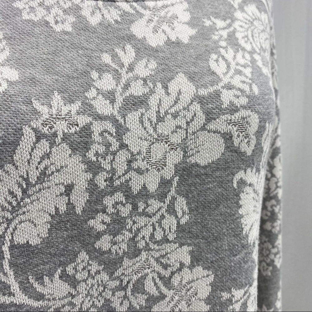 LOFT gray floral print destructed crop sweater L - Picture 9 of 13